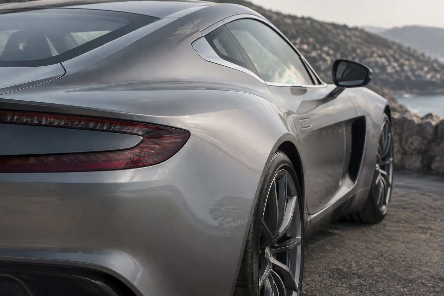 Aston Martin One-77, foto 2