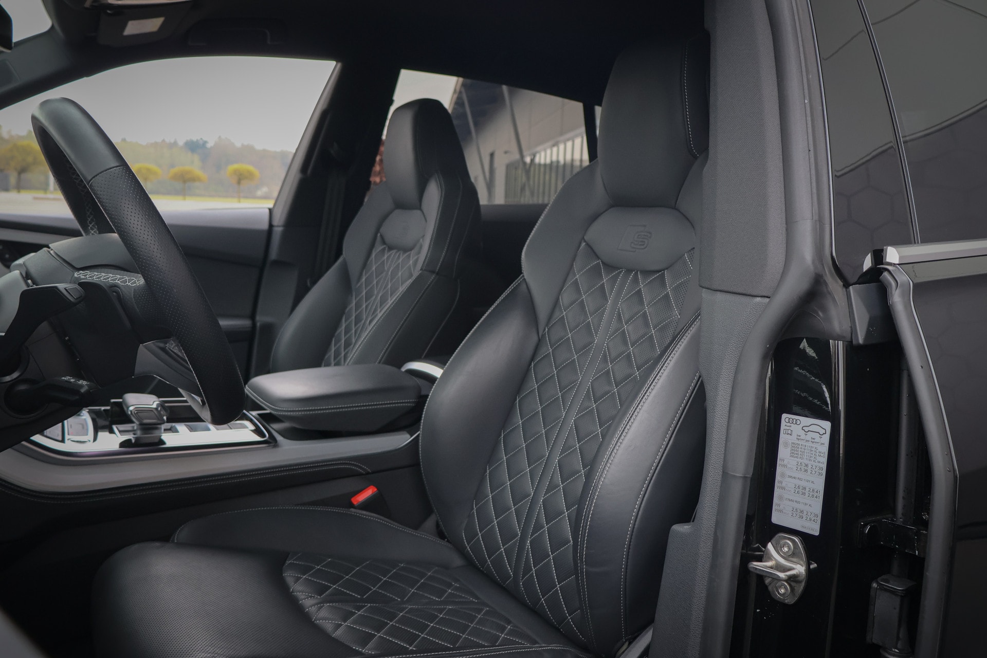 Audi Q8, foto 4