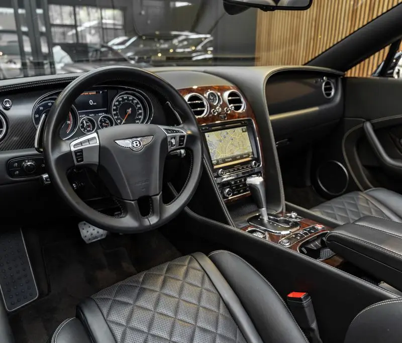 Bentley Continental GTC, foto 6