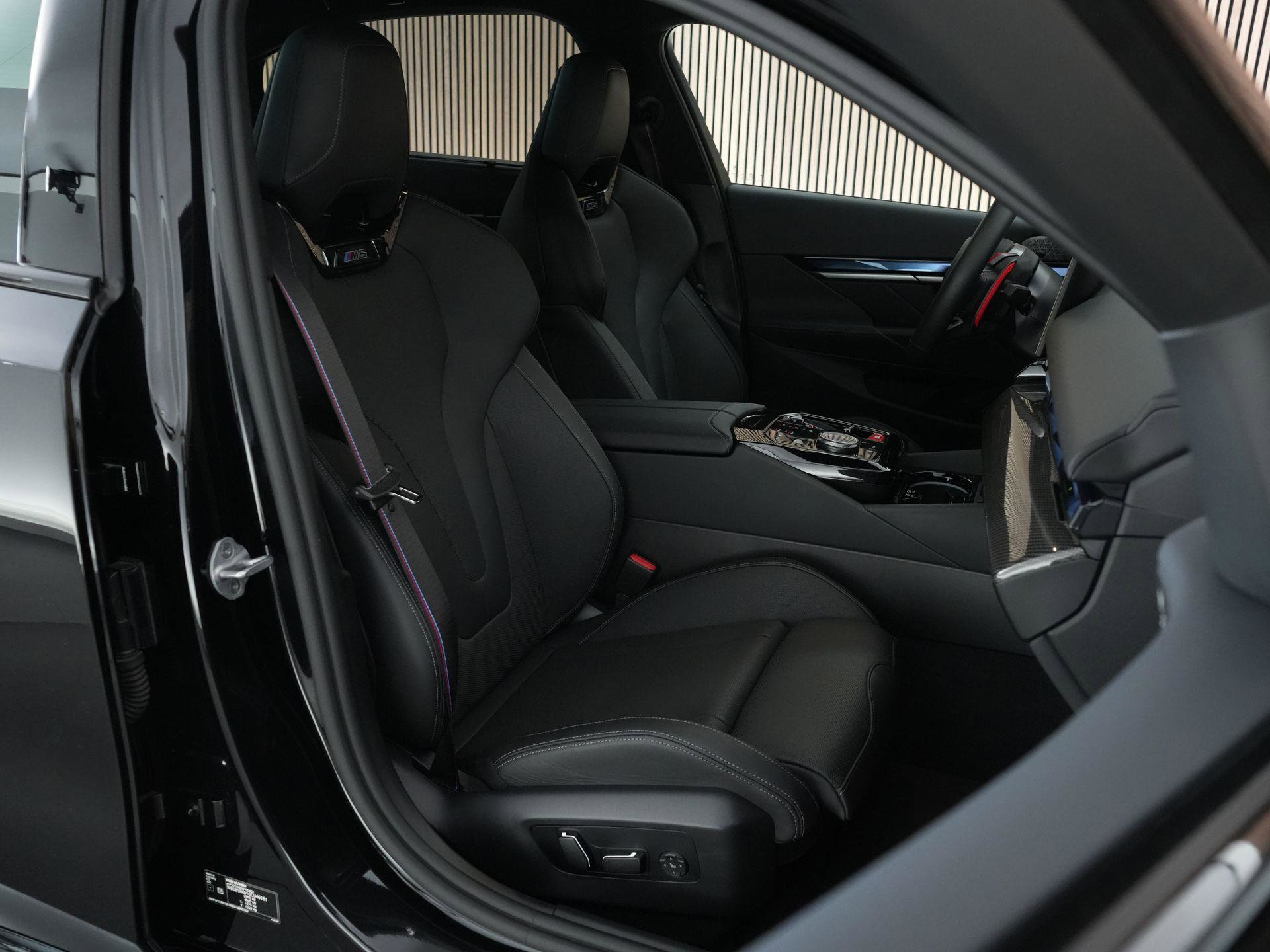 BMW M5, foto 6