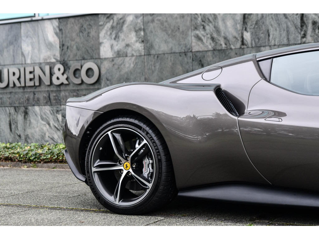 Ferrari 296 GTB, foto 6