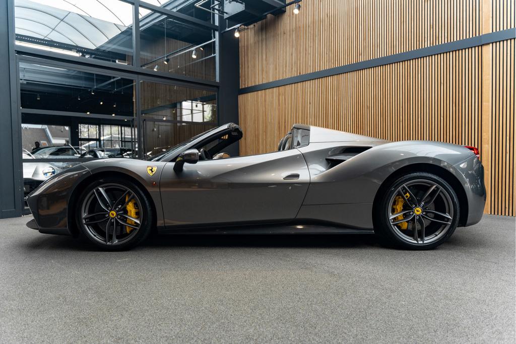 Ferrari 488 Spider, foto 3