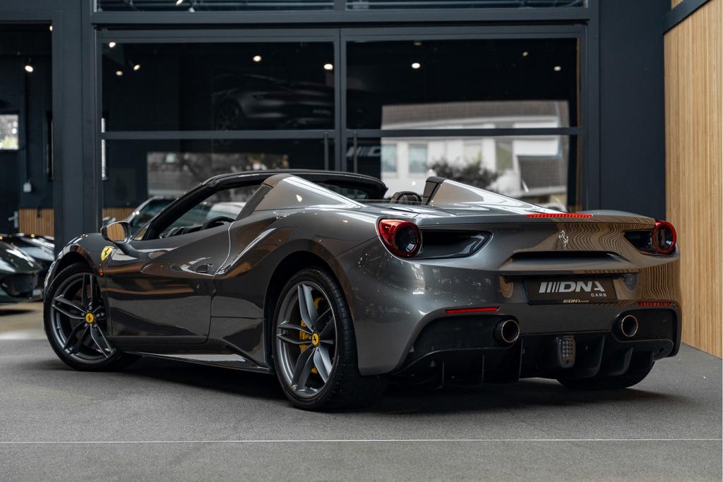 Ferrari 488 Spider, foto 5