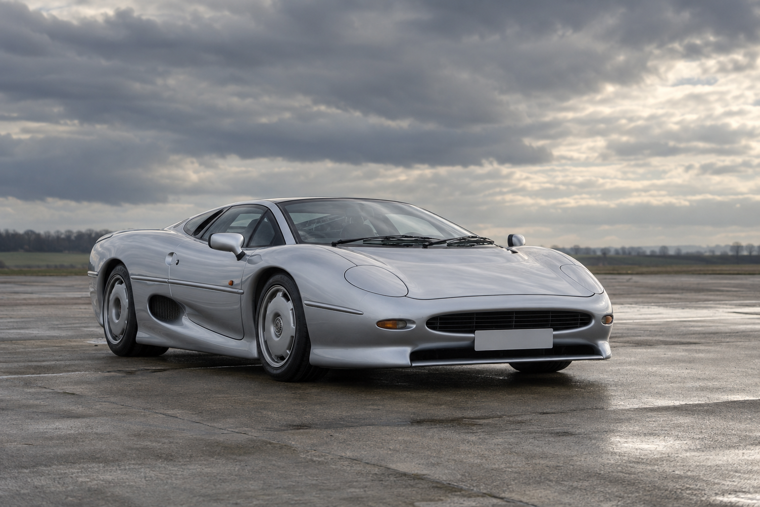 Jaguar XJ220: de supercar die zijn twaalfcilinder verloor