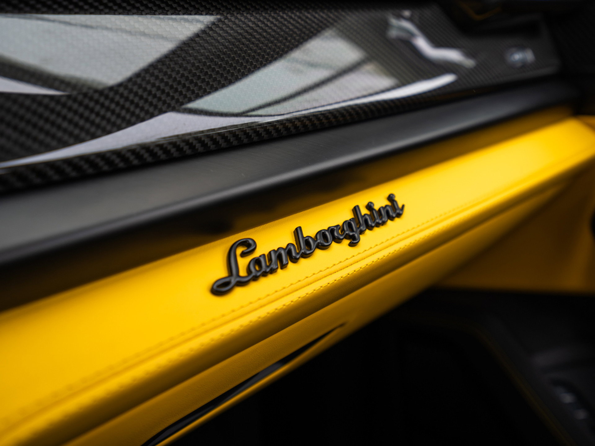 Lamborghini Urus SE in matgroen voor € 399.950