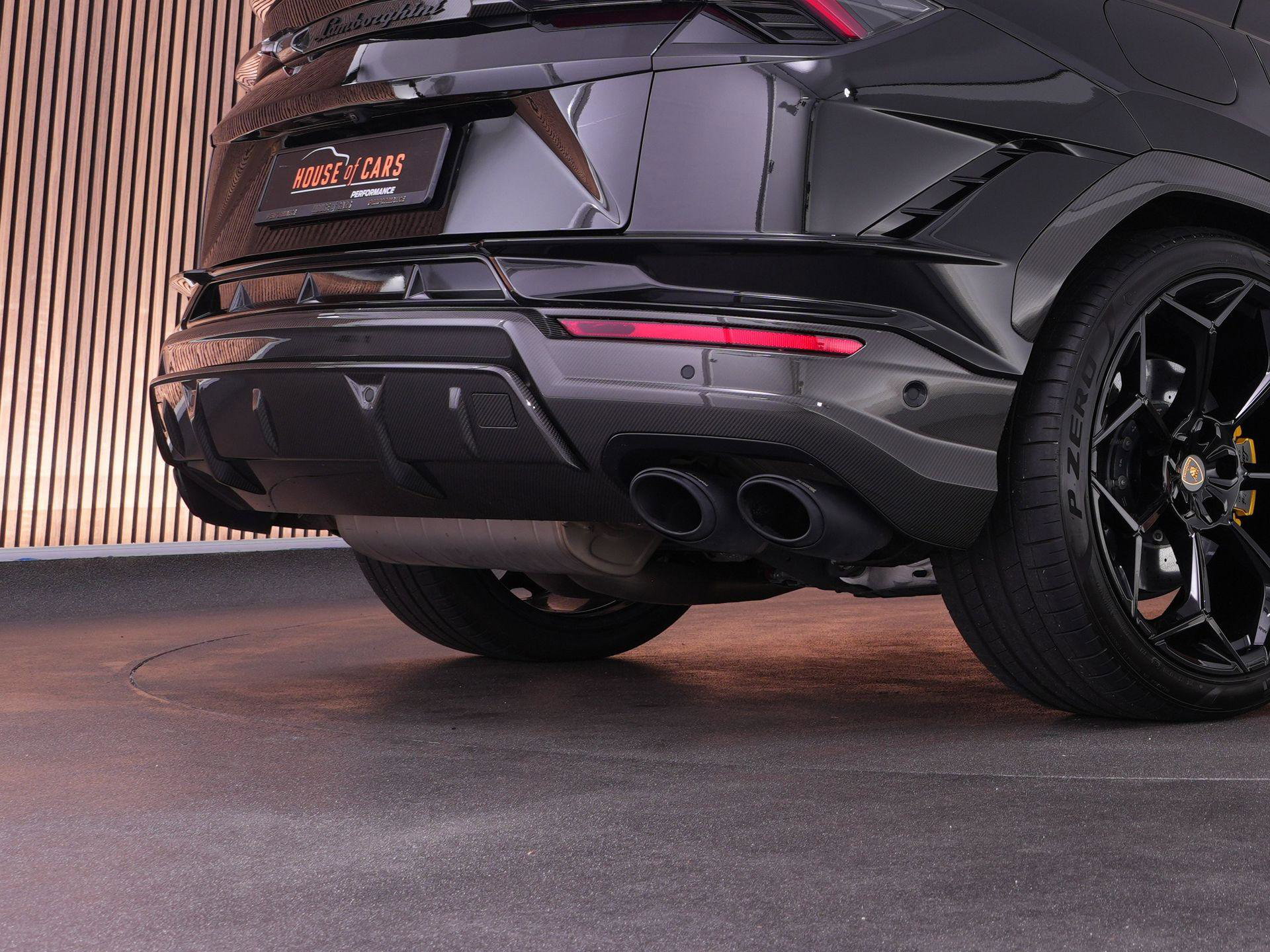 Lamborghini Urus Performante uit 2024 voor € 369.995