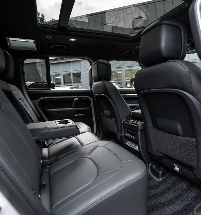 Land Rover Defender 110 P300e X-Dynamic HSE URBAN, foto 5