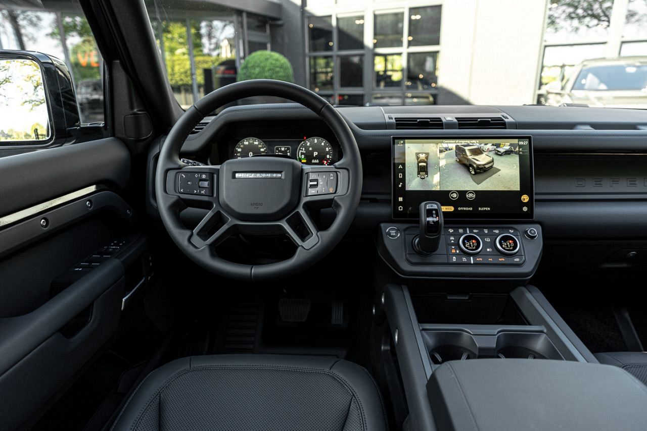 Land Rover Defender 110 P300e X-Dynamic SE, foto 3