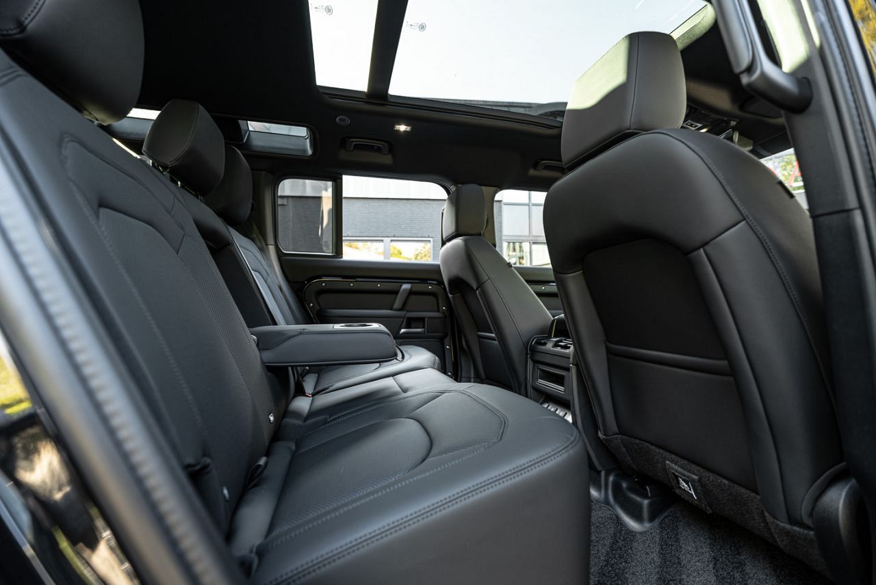 Land Rover Defender 110 P300e X-Dynamic SE, foto 5