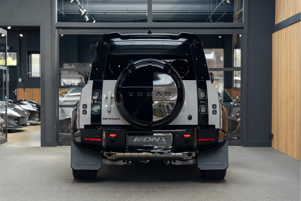 Land Rover Defender 110 P300e X Urban Automotive Yellow Accents, foto 4