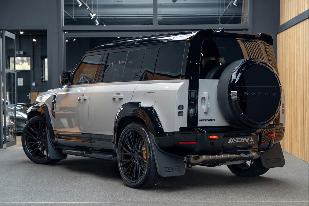 Land Rover Defender 110 P300e X Urban Automotive Yellow Accents, foto 5
