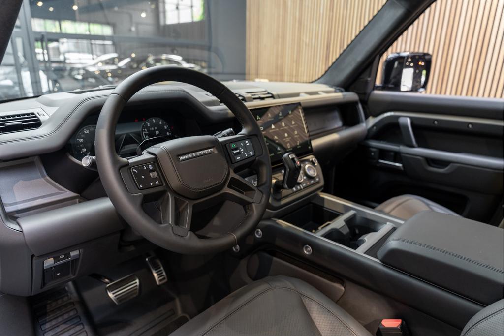 Land Rover Defender 110 P300e X Urban Automotive Yellow Accents, foto 6