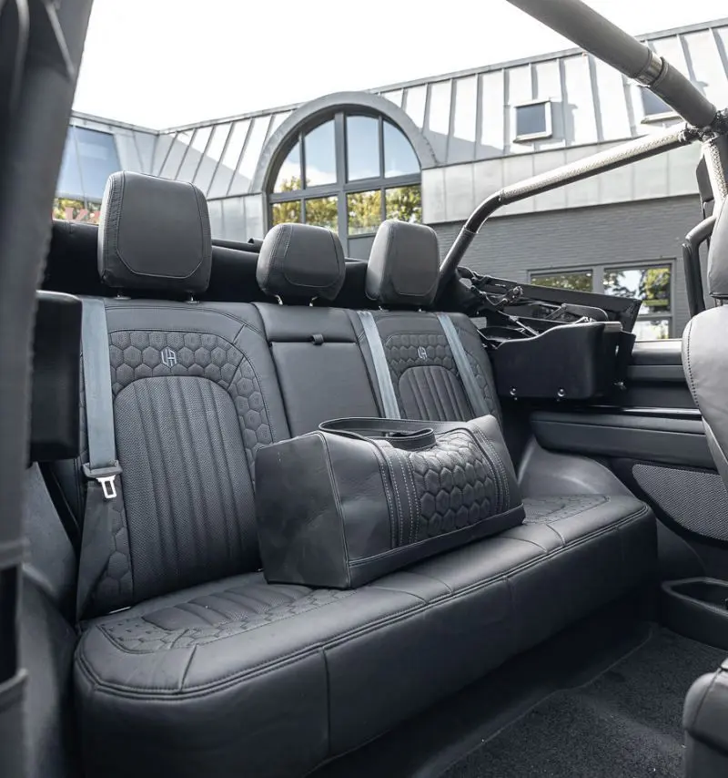 Land Rover Defender 90 P400 3.0-V6 URBAN Convertible, foto 4
