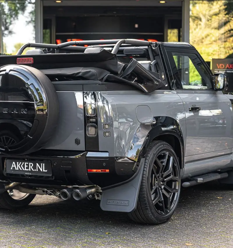 Land Rover Defender 90 P400 URBAN Convertible bij VD Akker