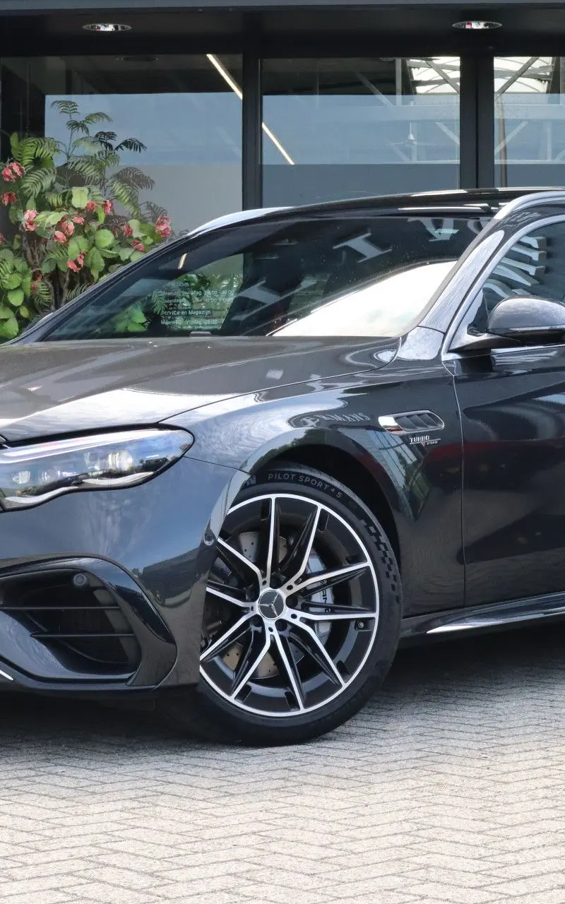 Mercedes-Benz E-Klasse Estate AMG 53 Hybrid uit 2025 voor €94.950