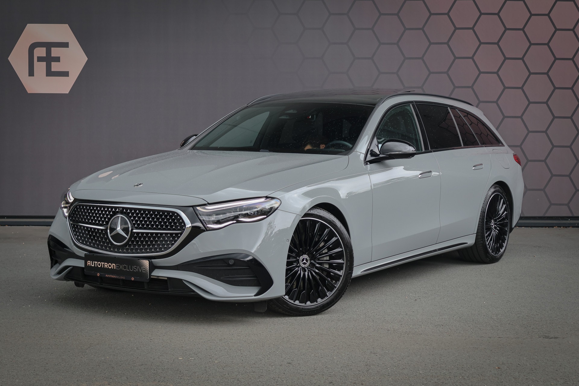 Mercedes-Benz E-Klasse Estate 300e met 19.800 kilometer voor €64.800