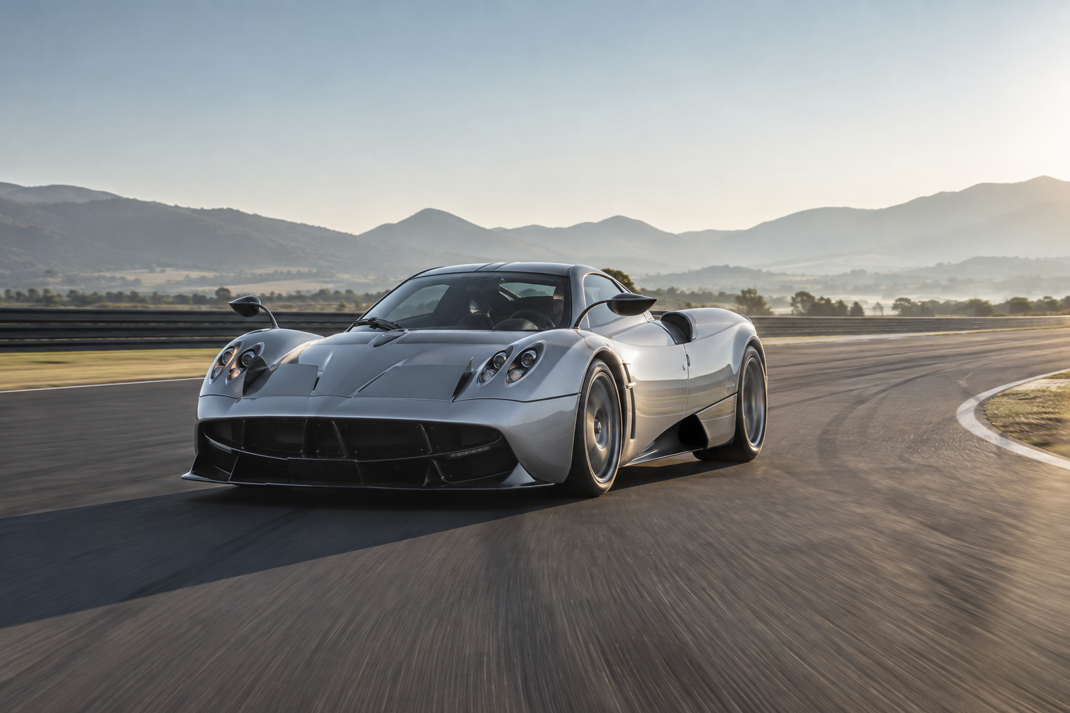 Pagani Huayra: vier beweegbare kleppen maken lucht onderdeel van het chassis