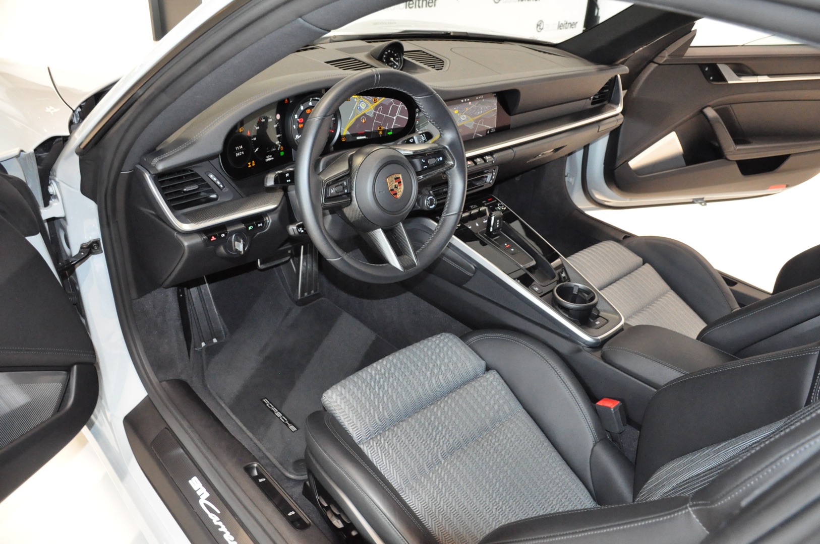 Porsche 992 Carrera 4S Exclusive, foto 2