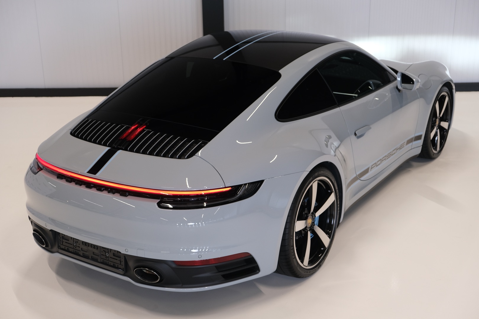 Porsche 992 Carrera 4S Exclusive, foto 3