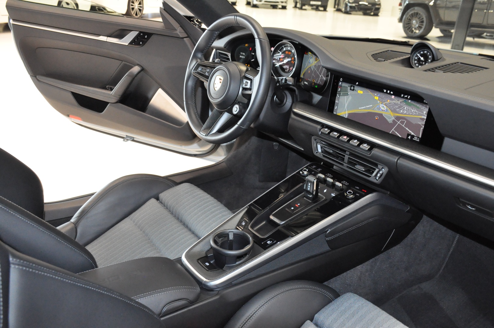 Porsche 992 Carrera 4S Exclusive, foto 4