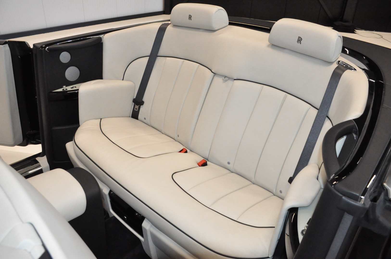 Rolls Royce Phantom Drophead Series II, foto 6