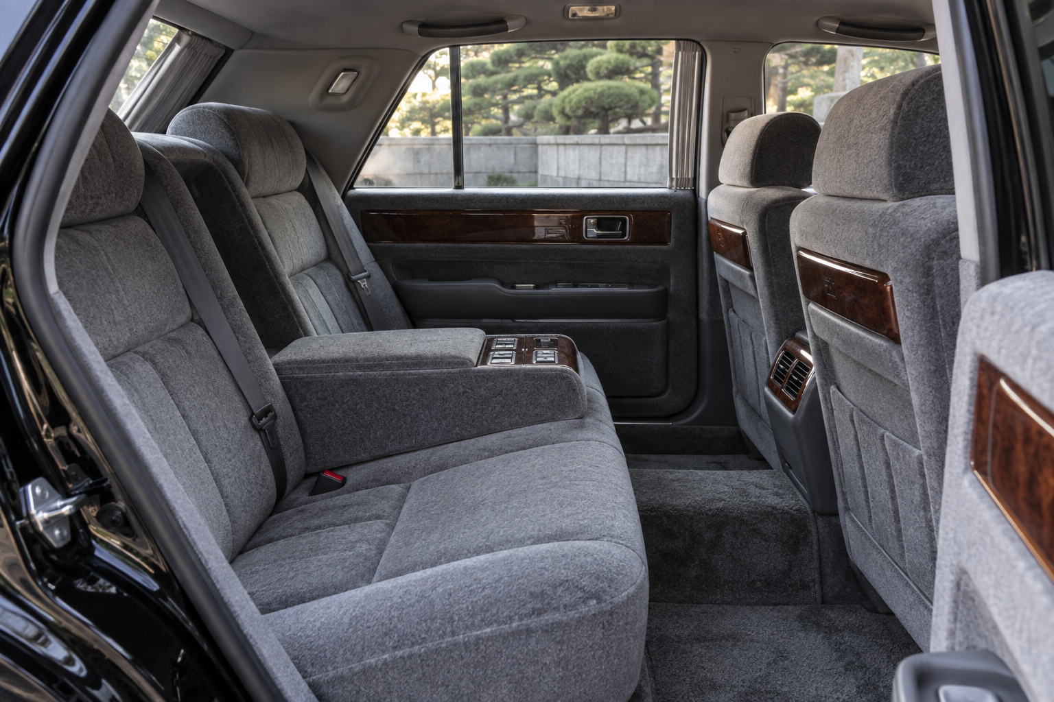 Toyota Century, foto 2